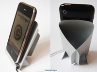 Geeky Gadgets Cardboard iPhone Dock